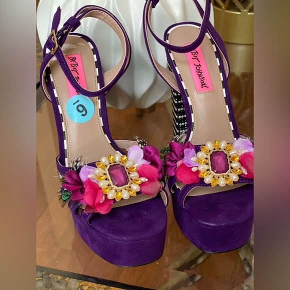 Betsey Johnson NWT Marlo Platform Sandals Multicolor Size 6 . - Picture 10 of 13